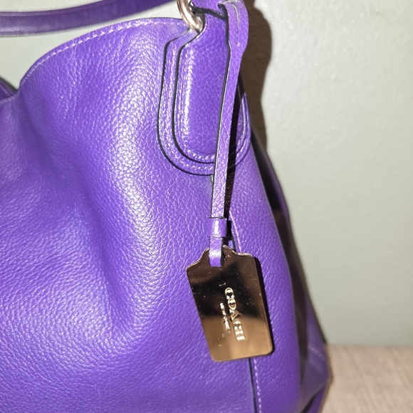 Coach Edie shoulder bag in purple pebbled leather Hobo - Picture 3 of 8